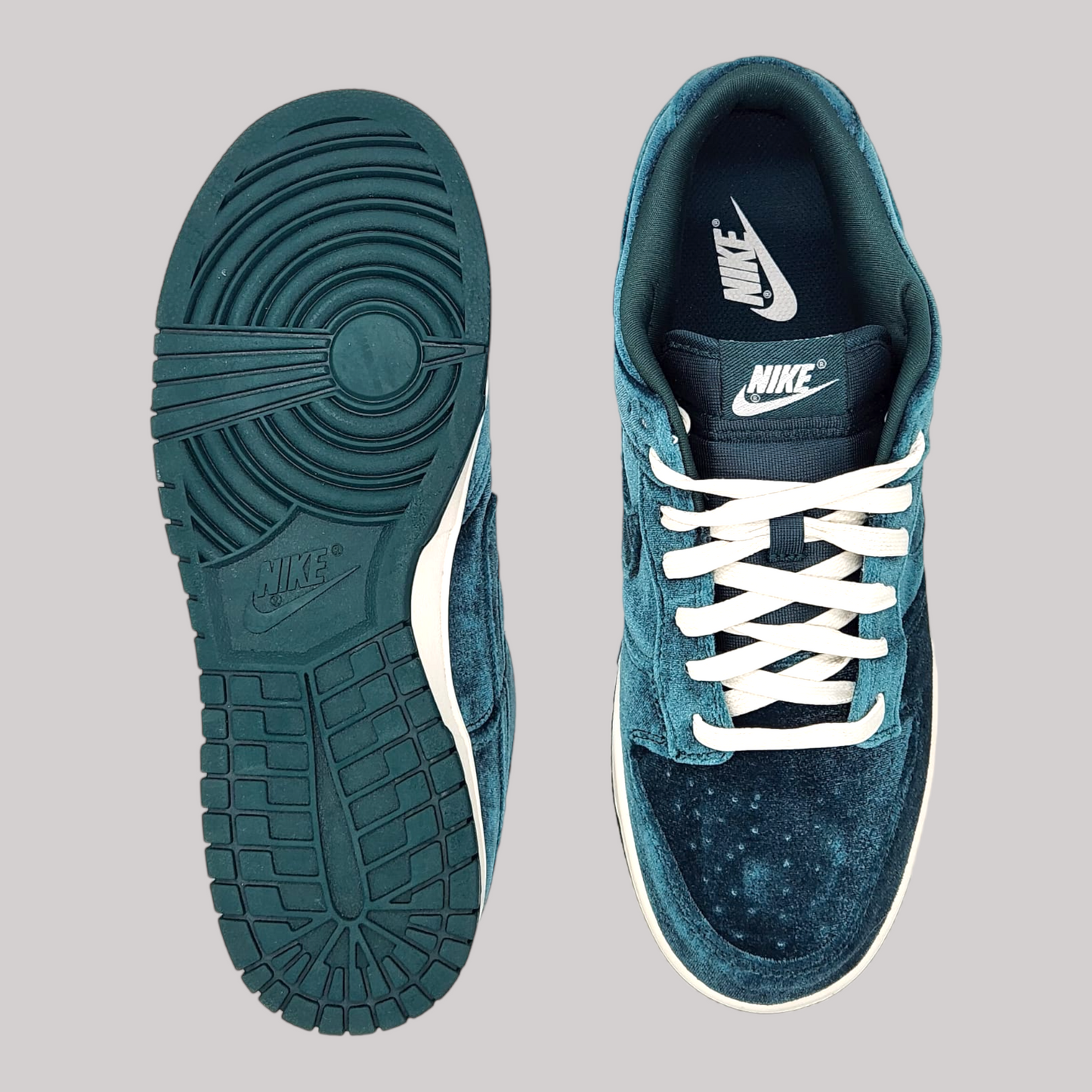 Nike Dunk Low "Velvet Teal"