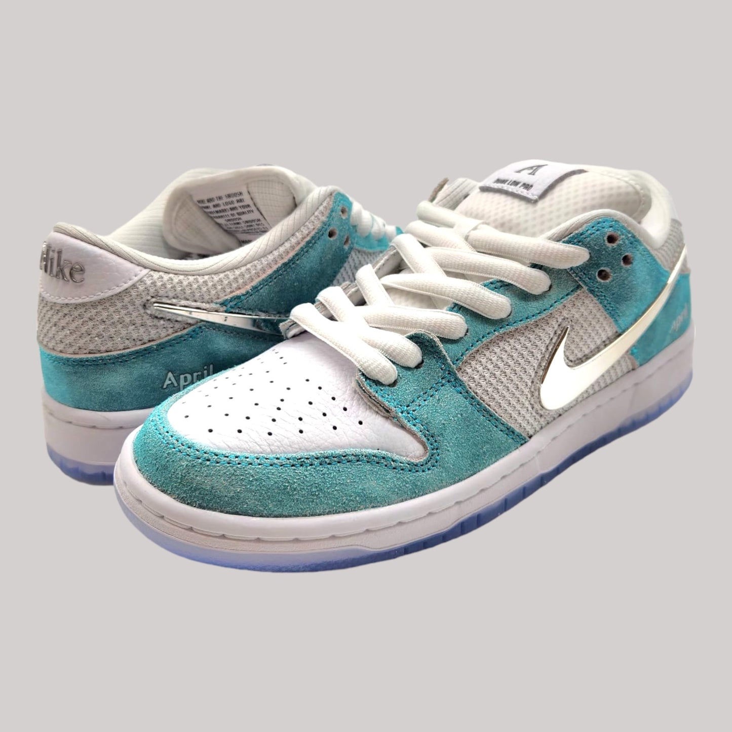 Nike SB Dunk Low "April"