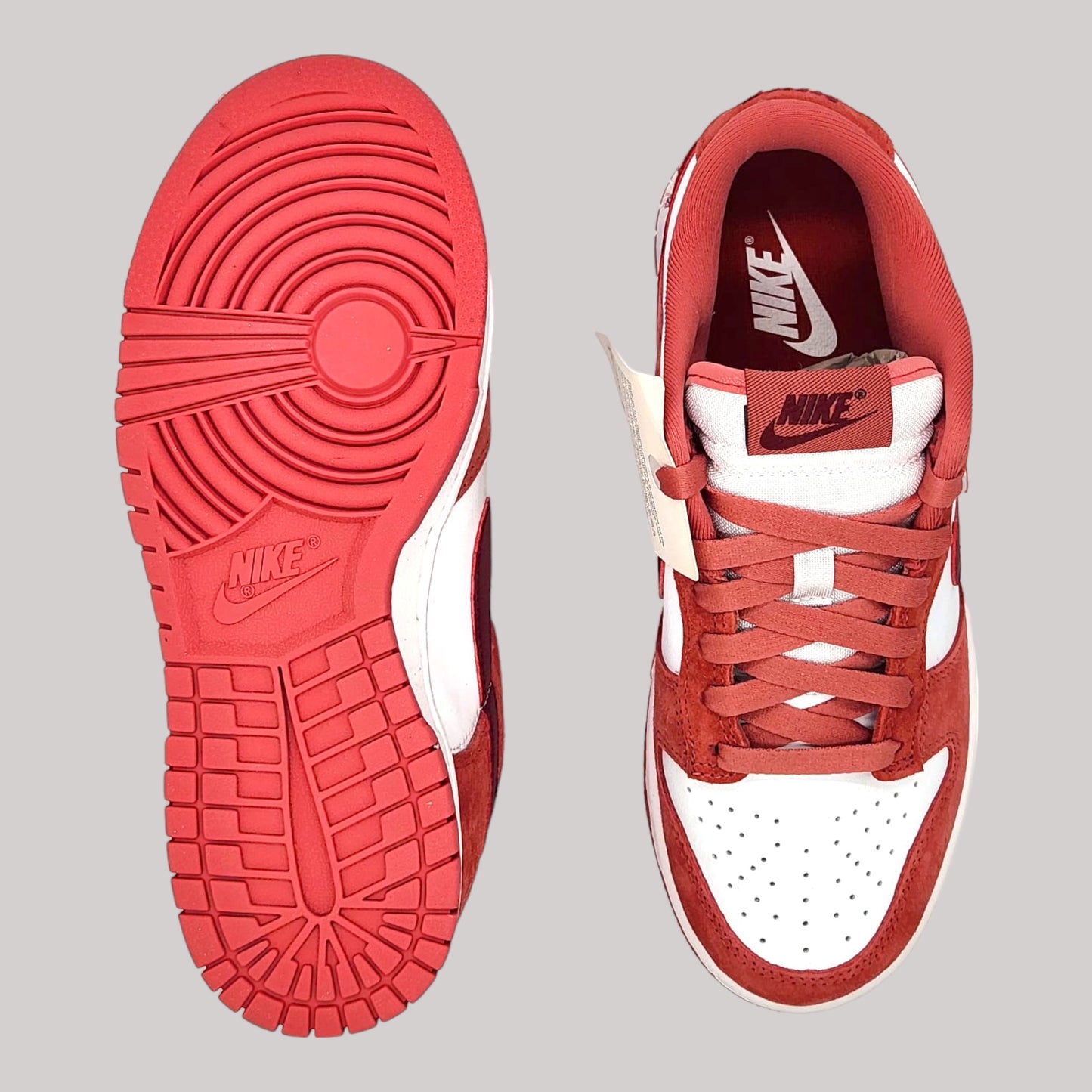 Nike Dunk Low "Valentine's Day"