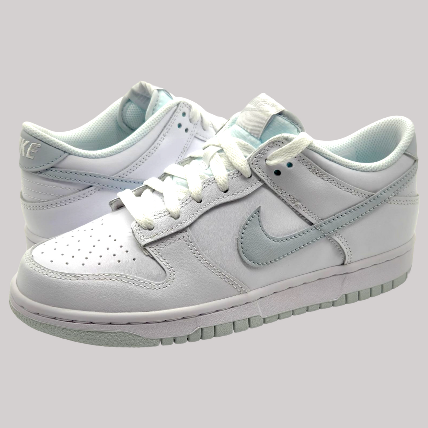 Nike Dunk Low "Pure Platinum"