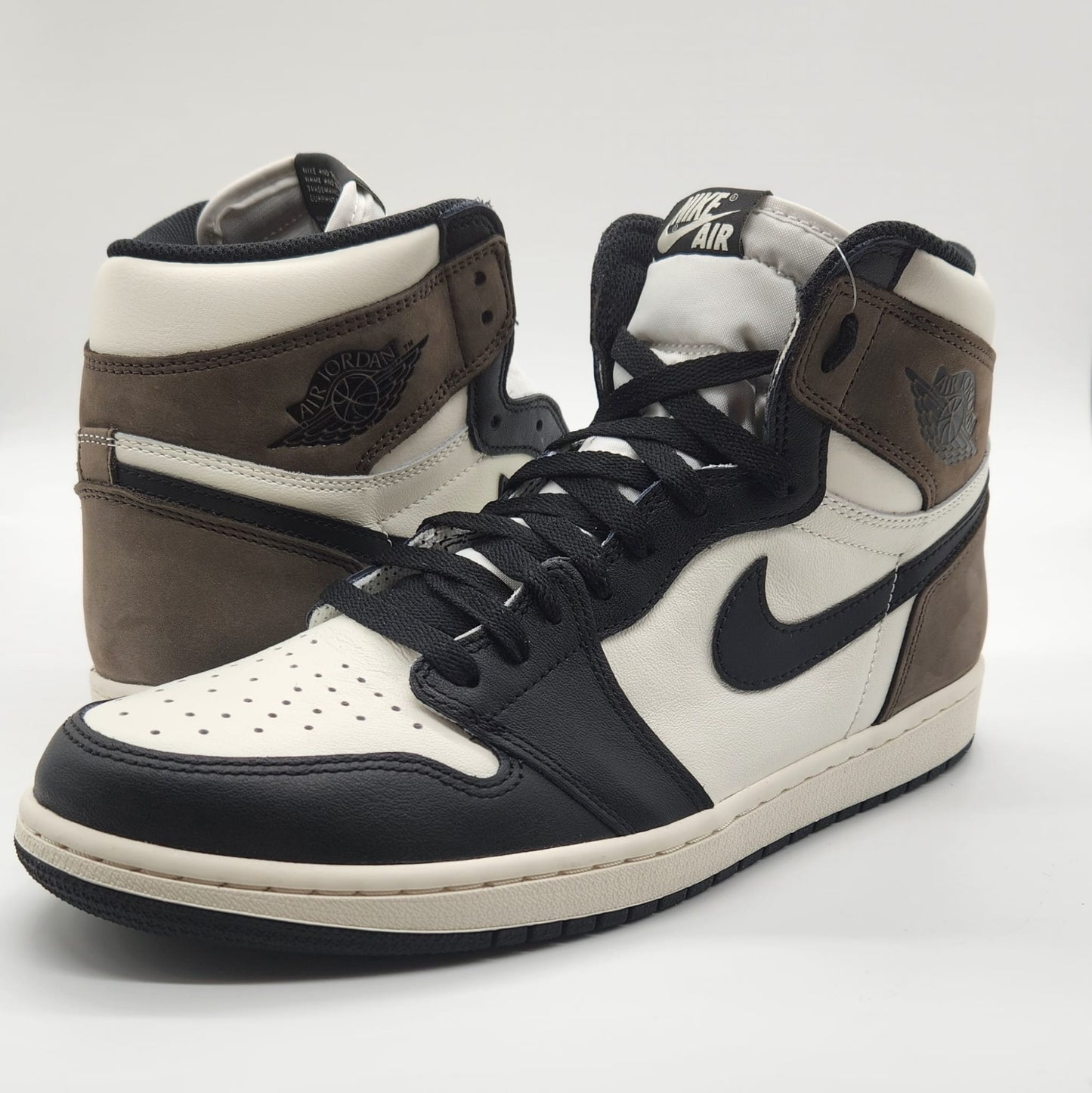 Jordan 1 High "Mocha"